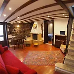 Casa Felice Nel Centro Storico, Tra Etna E Mare