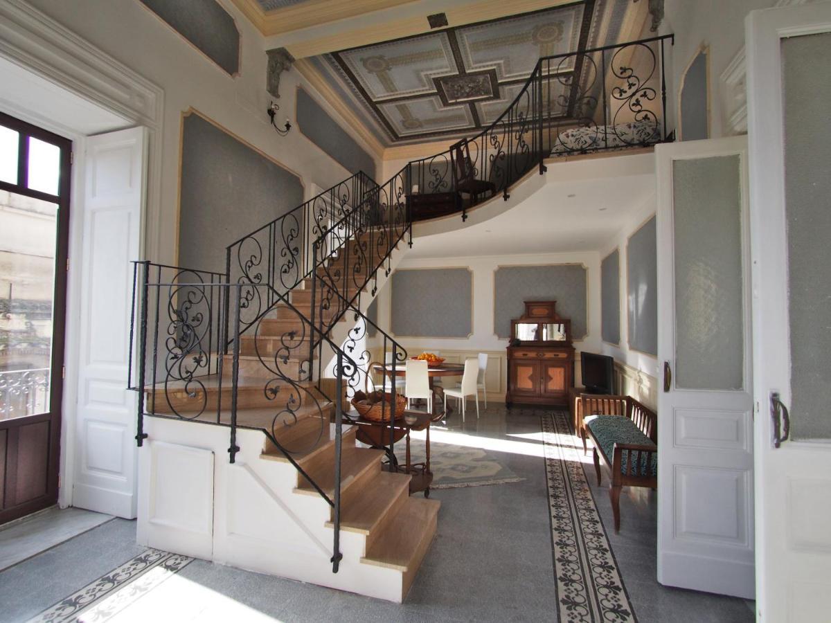 Casa Felice Nel Centro Storico, Tra Etna E Mare Apartment